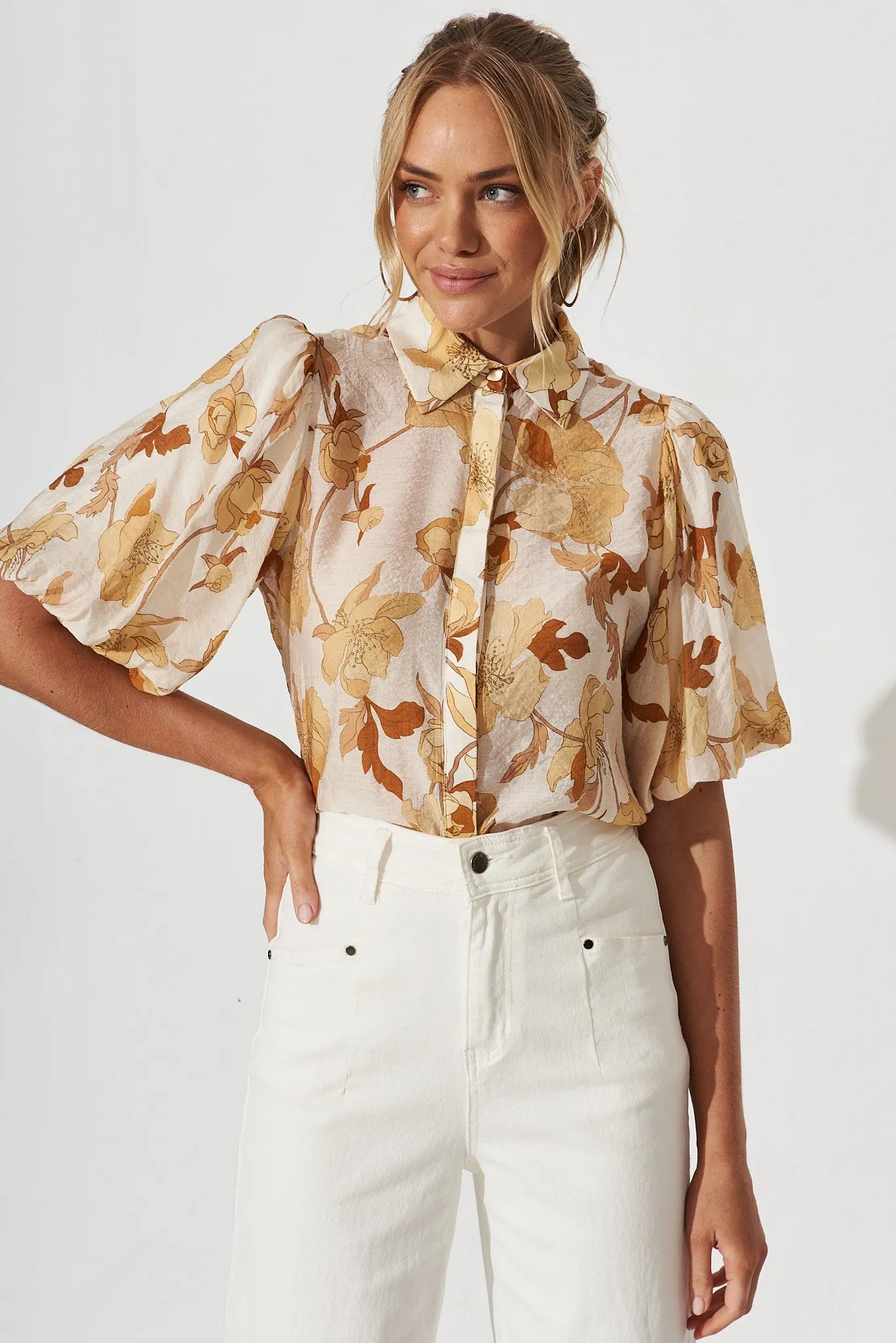 Aeryn Shirt In White With Rust Floral