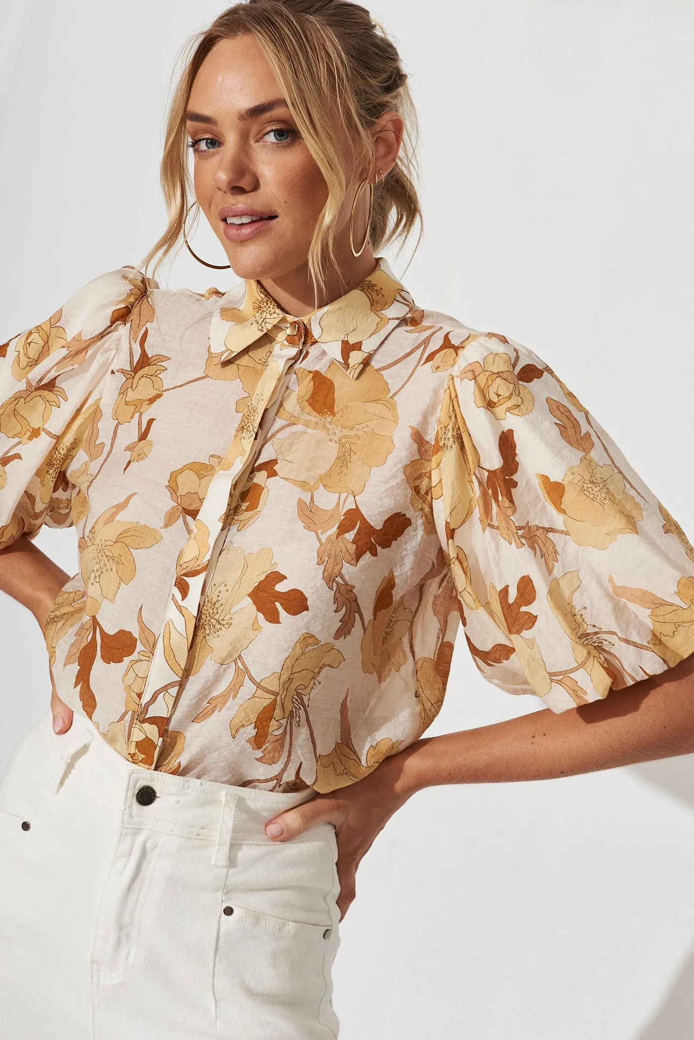 Aeryn Shirt In White With Rust Floral
