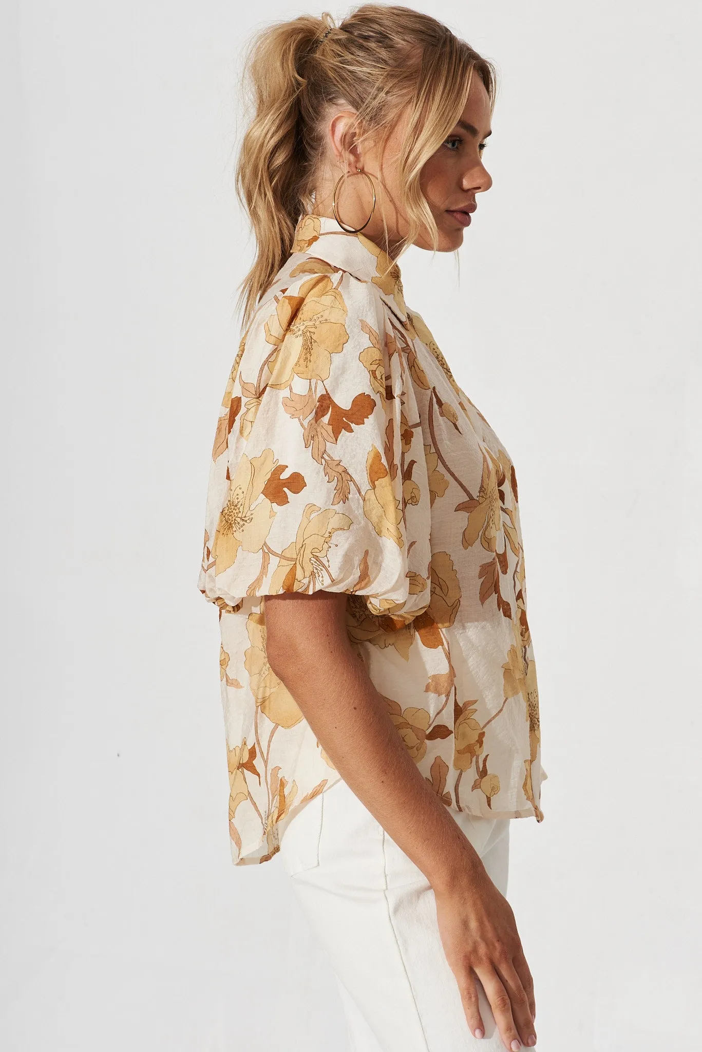 Aeryn Shirt In White With Rust Floral