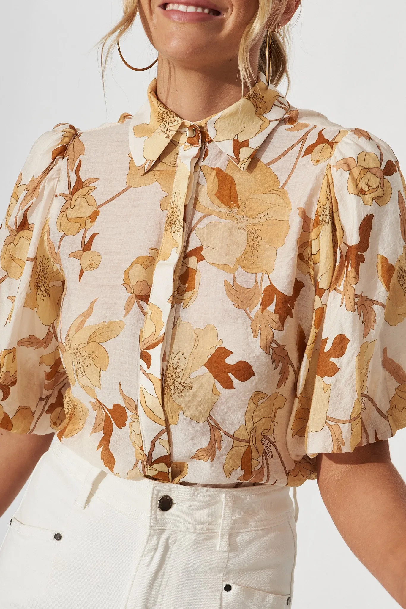 Aeryn Shirt In White With Rust Floral