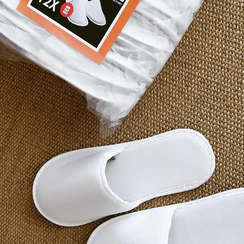 Chochili 50 Pairs Fabric Packed Non-Woven Disposable Hotel Slippers for Airbnb Spa Wedding Guests Adult Men Women Size 10-11, White
