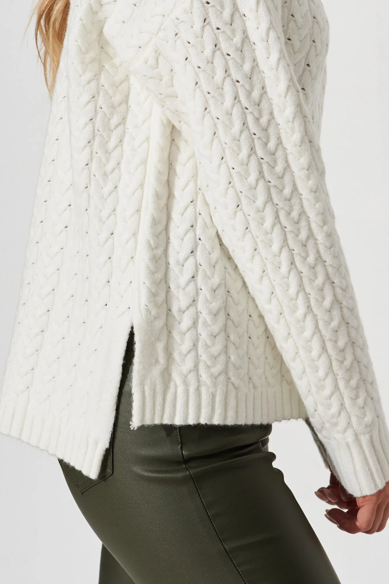 Elstow Knit In White Wool Blend