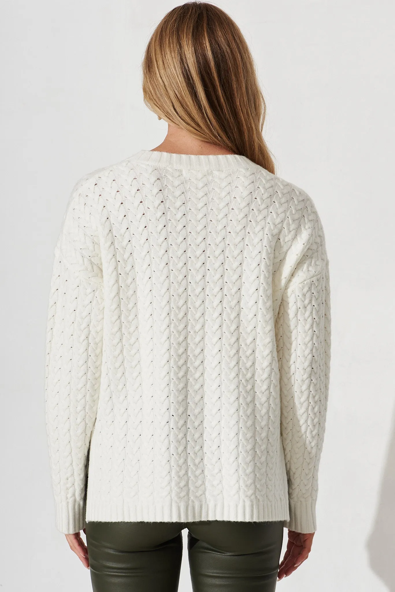 Elstow Knit In White Wool Blend