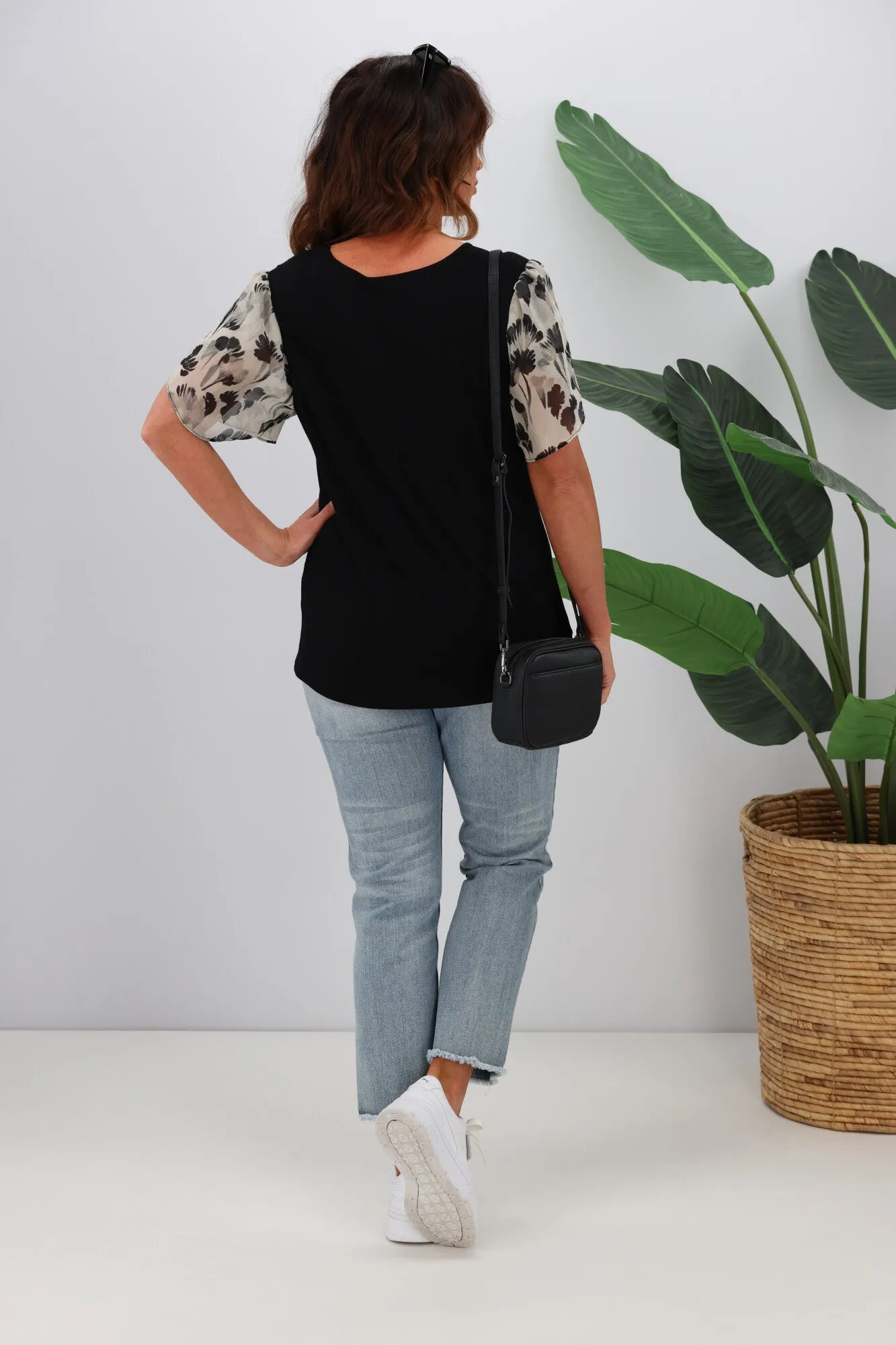 Gloss by Shine On Millen Contrast Sleeve Top Black Abstract Print
