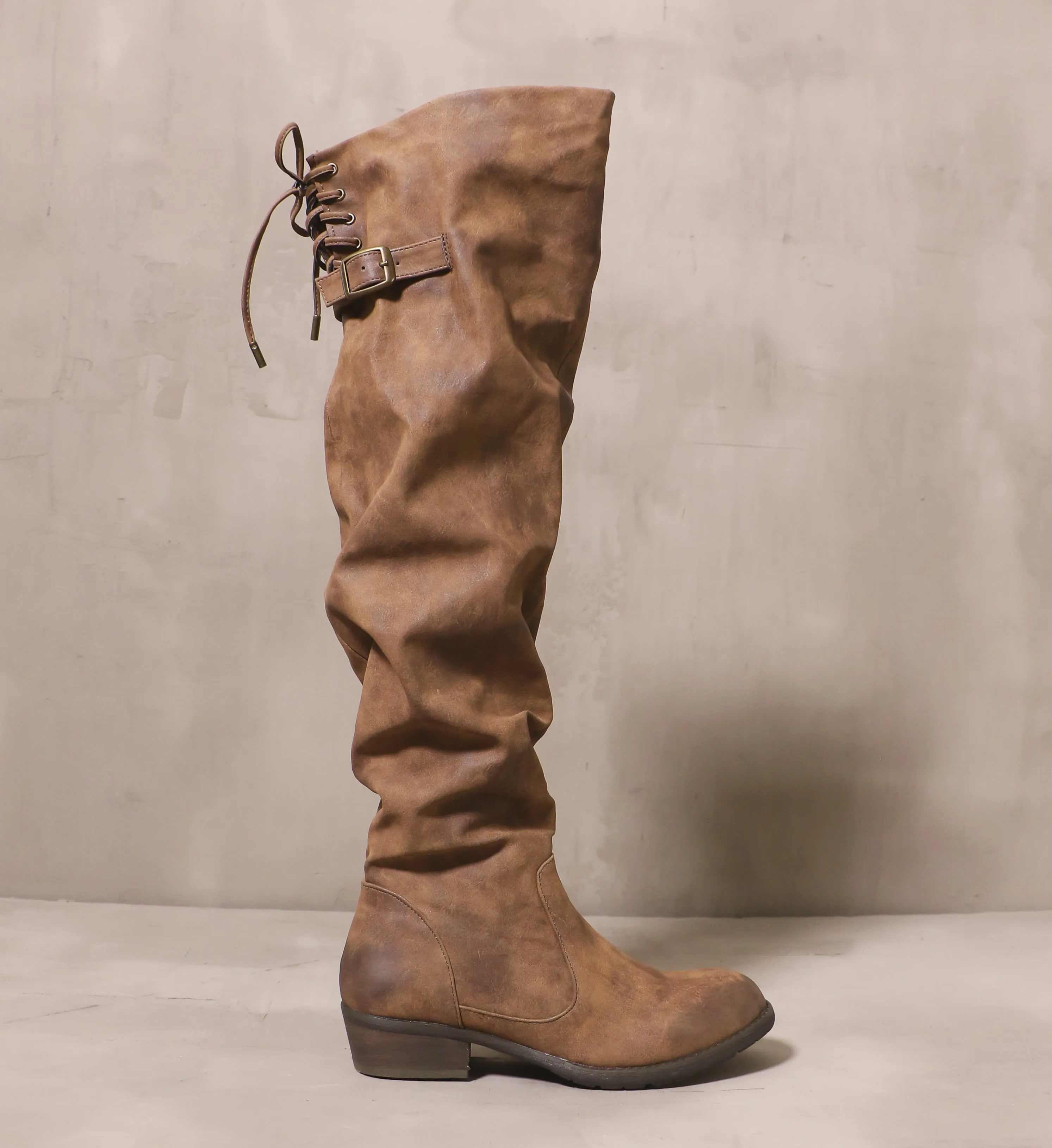 I KNEE'D A COFFEE BOOT