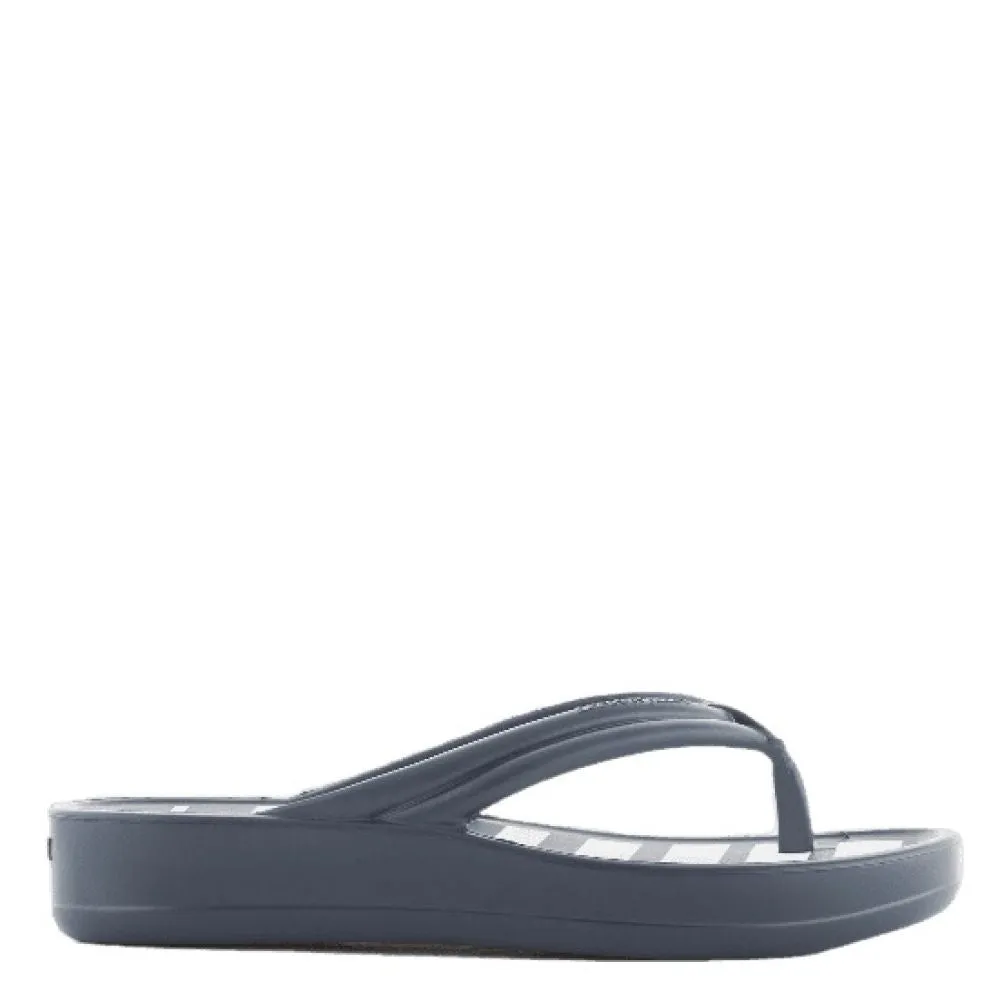 Lemon Jelly Women's Breezy in Navy