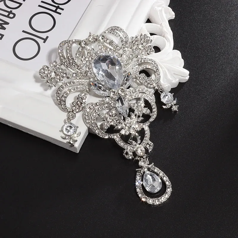 Mümine Rhinestone Brooch Pin