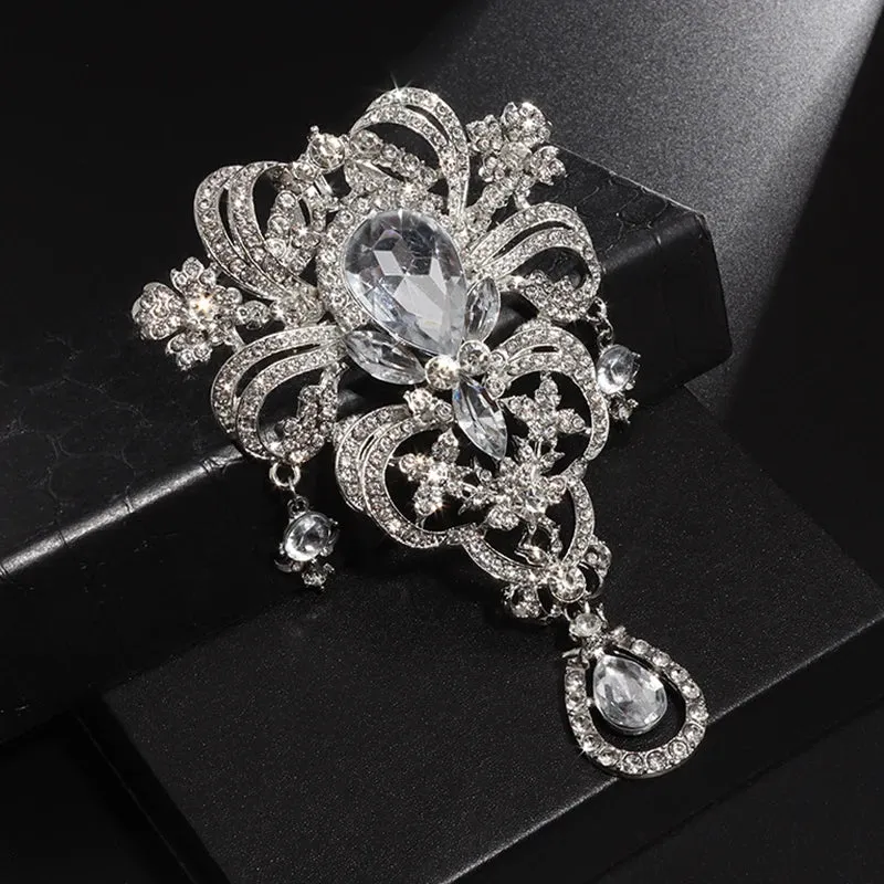 Mümine Rhinestone Brooch Pin