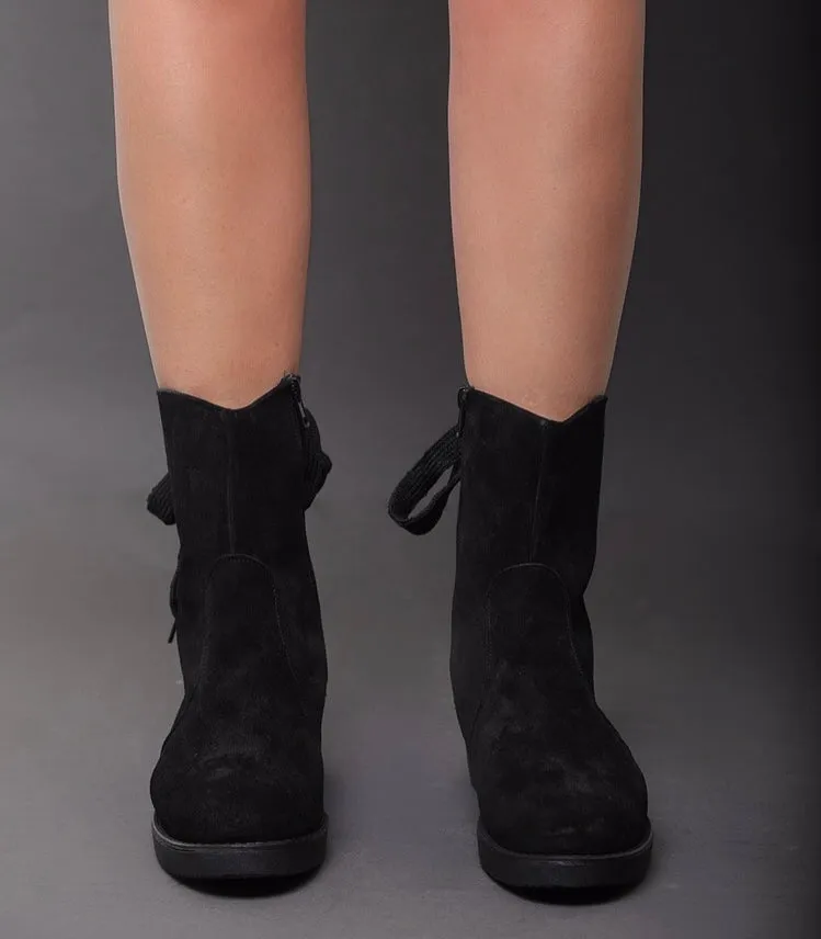 Nefeli Goedgy Boots in Black