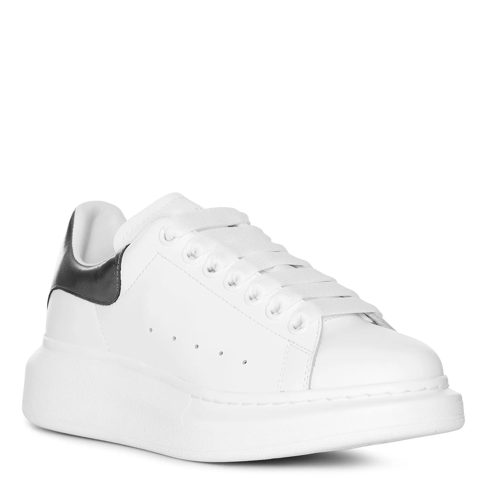 White and black pearl classic sneakers